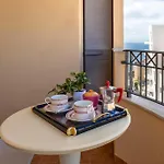 Guesthost - Sea View With Balcony!