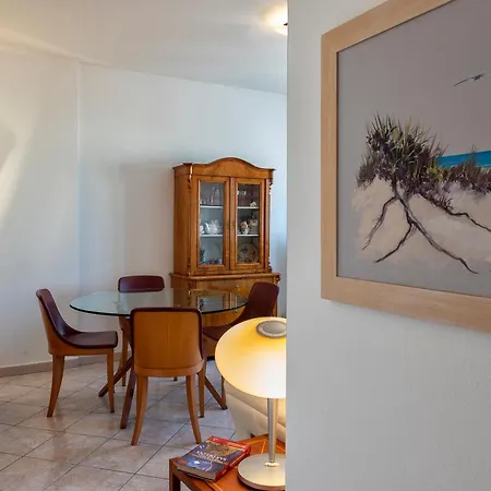 شقة Sea View With Balcony!